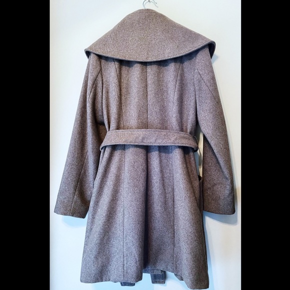 Light Brown Winter Coat - Picture 3 of 6